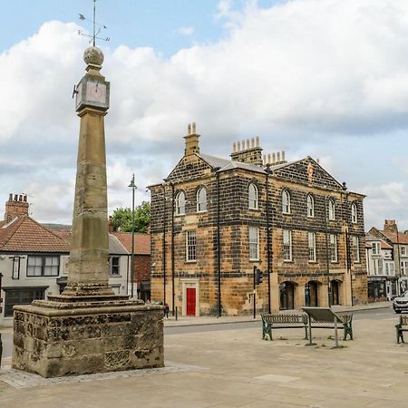 Guisborough Town Hall エクステリア 写真