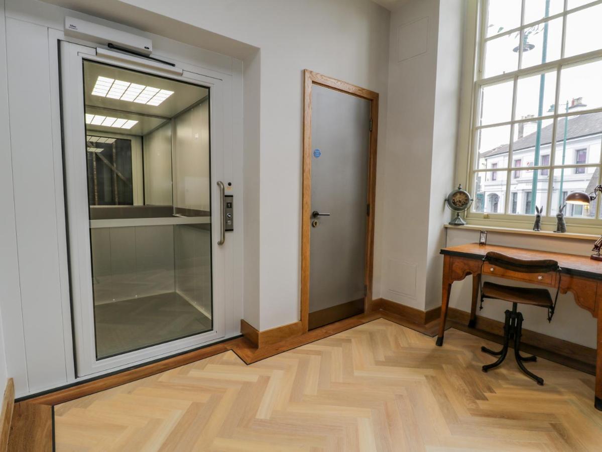 Guisborough Town Hall エクステリア 写真